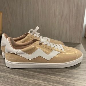 Gold metallic leather sneaker